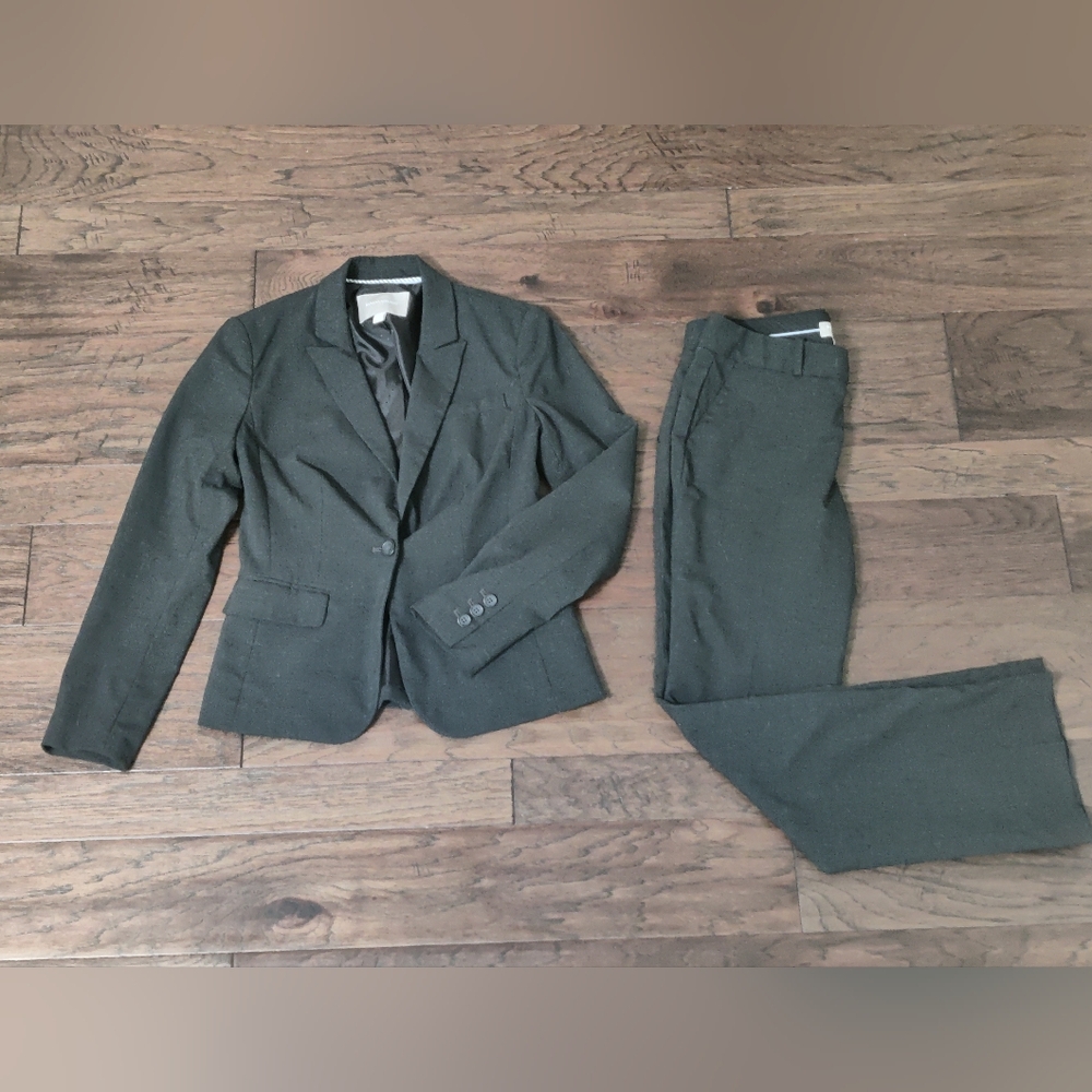 Banana Republic Grey Suit Professional Tailored Fit